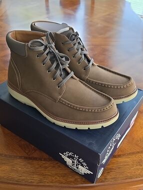Dockers Rowan Cushioned Round Toe Lace-Up Boots DARK TAN Men's Size 10 M - NEW